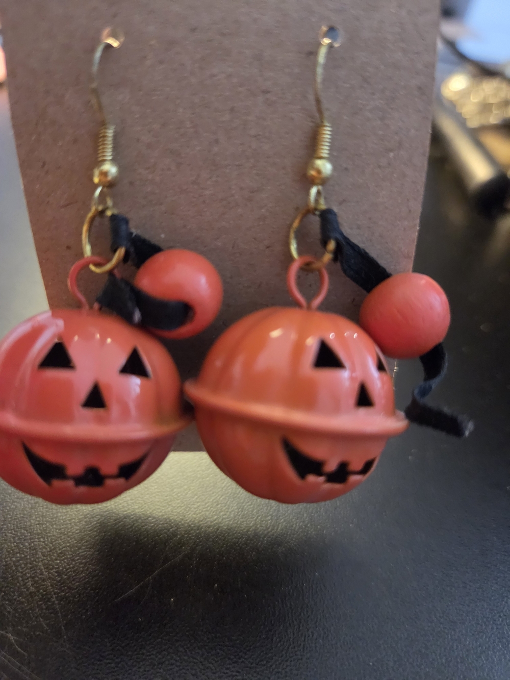 🎃 Spooktacular Vintage-Style Jack-O'-Lantern Jingle Bell Earrings 🎃